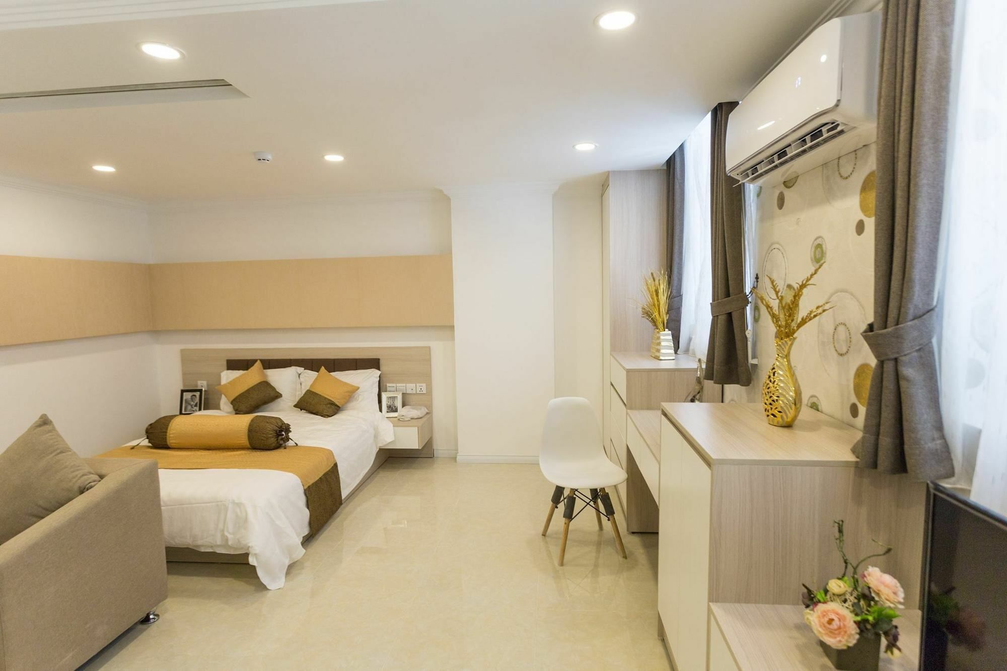 Ca&Sa Serviced Apartment Phnom-Penh Buitenkant foto